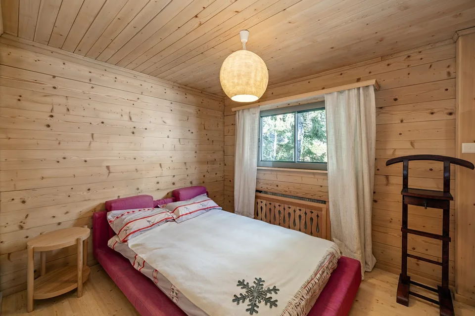 Chalet spazioso con piscina interna a Crans-Montana – foto 8 di 10