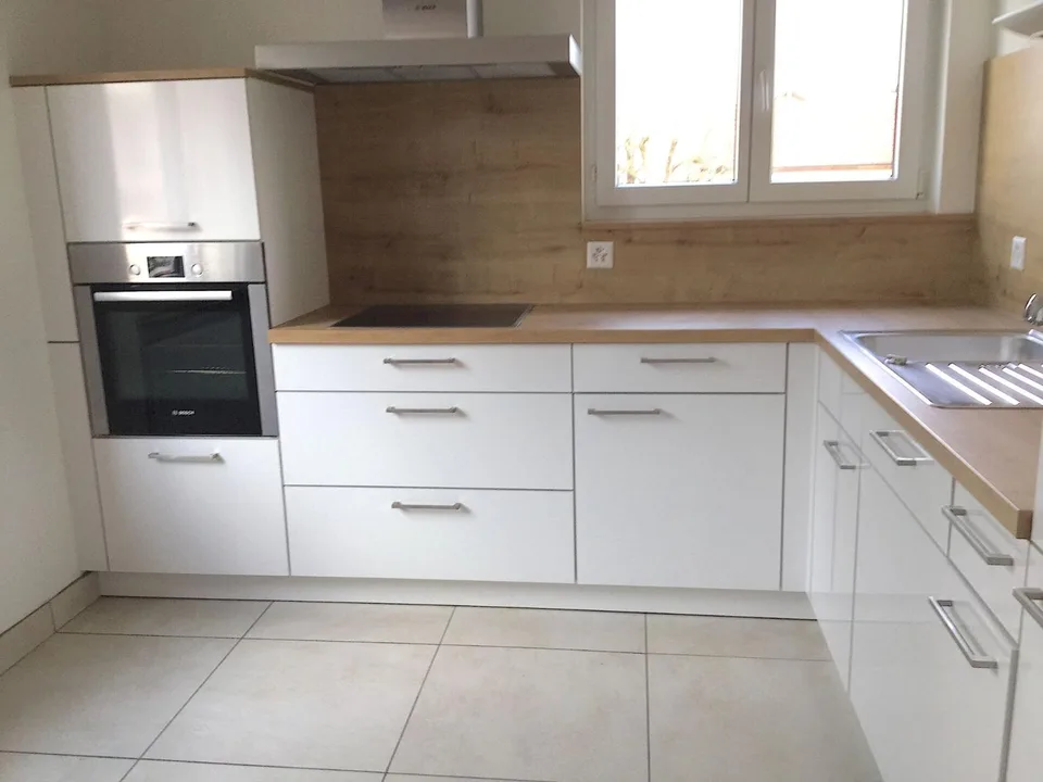 ARI-253 - Immeuble de 3 appartements, 3 garages et 2 places de parking à proximi – photo 11 sur 12