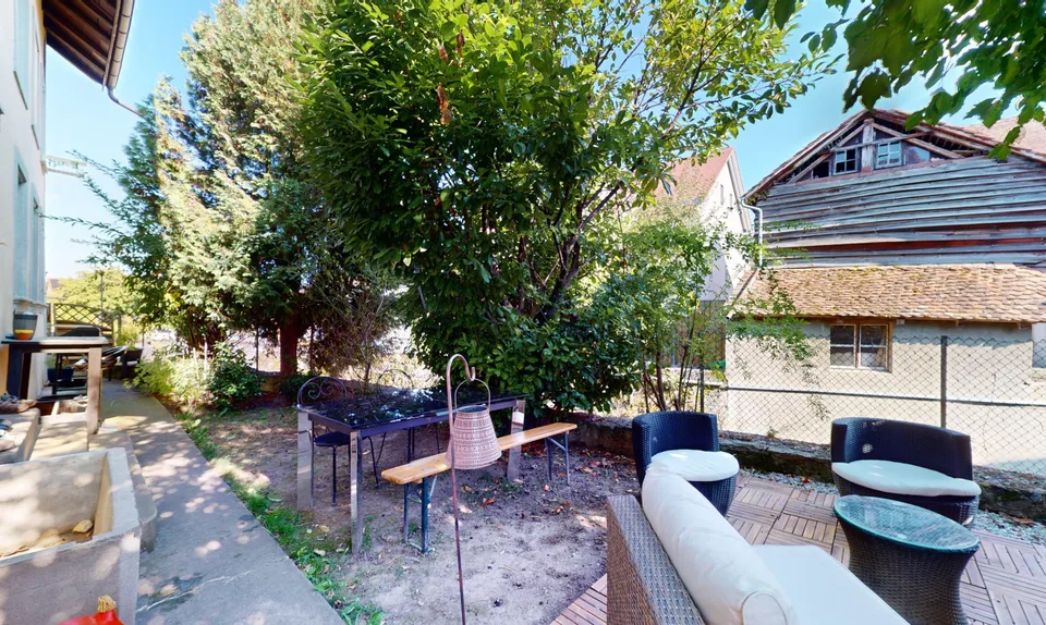 Immeuble de rendement rénové avec 11 appartements et local commercial!