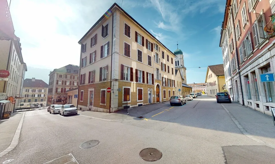 Edificio a uso misto di rendimento nel cuore di Saint-Imier – alta redditività