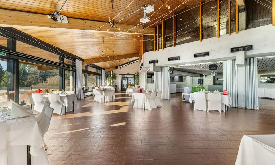 Magnifique hôtel dans cadre idyllique sur 18'000m2 de terrain!