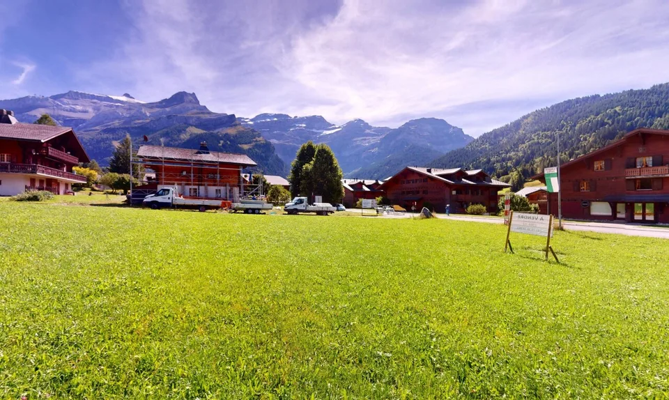 Exklusiv: Wunderschönes Baugrundstück am Eingang des Dorfes – Foto 8 von 11