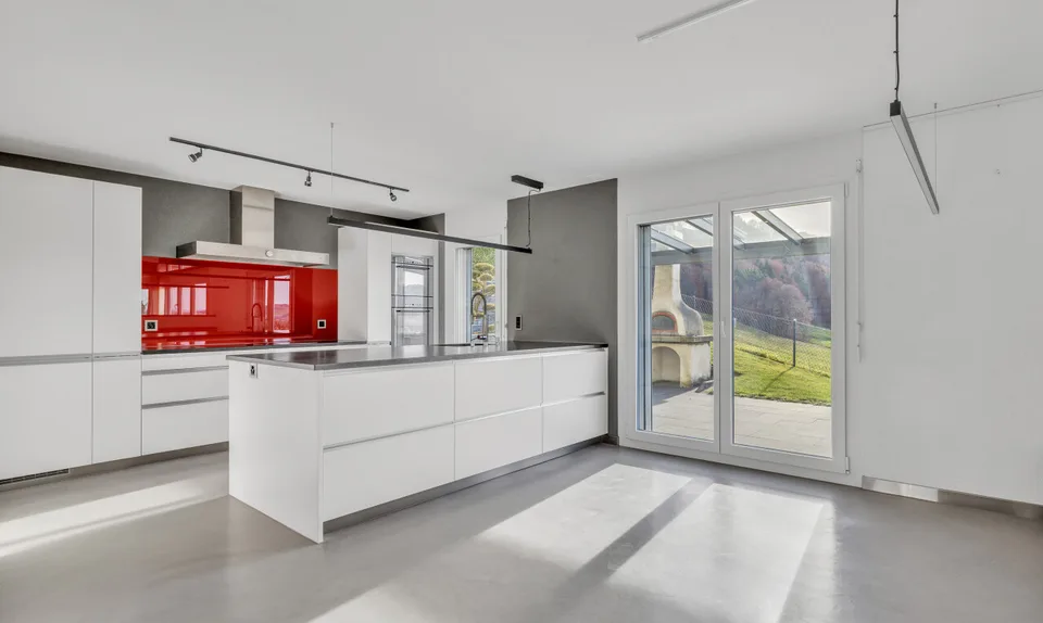 Lusso discreto a La Roche: Villa d'eccezione con vista panoramica