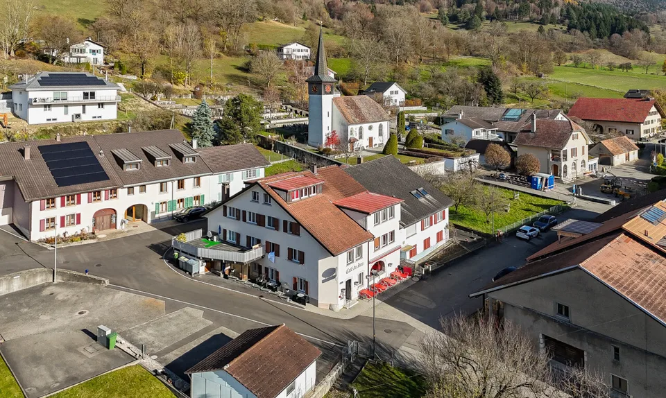 Immeuble mixte à Péry