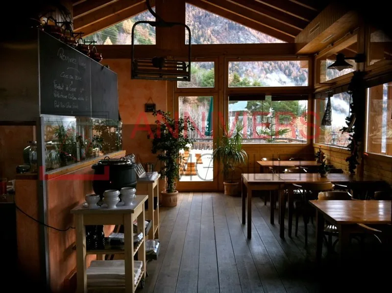 Typisches Restaurant mit Panoramablick und optimaler Sonneneinstrahlung – Foto 10 von 26