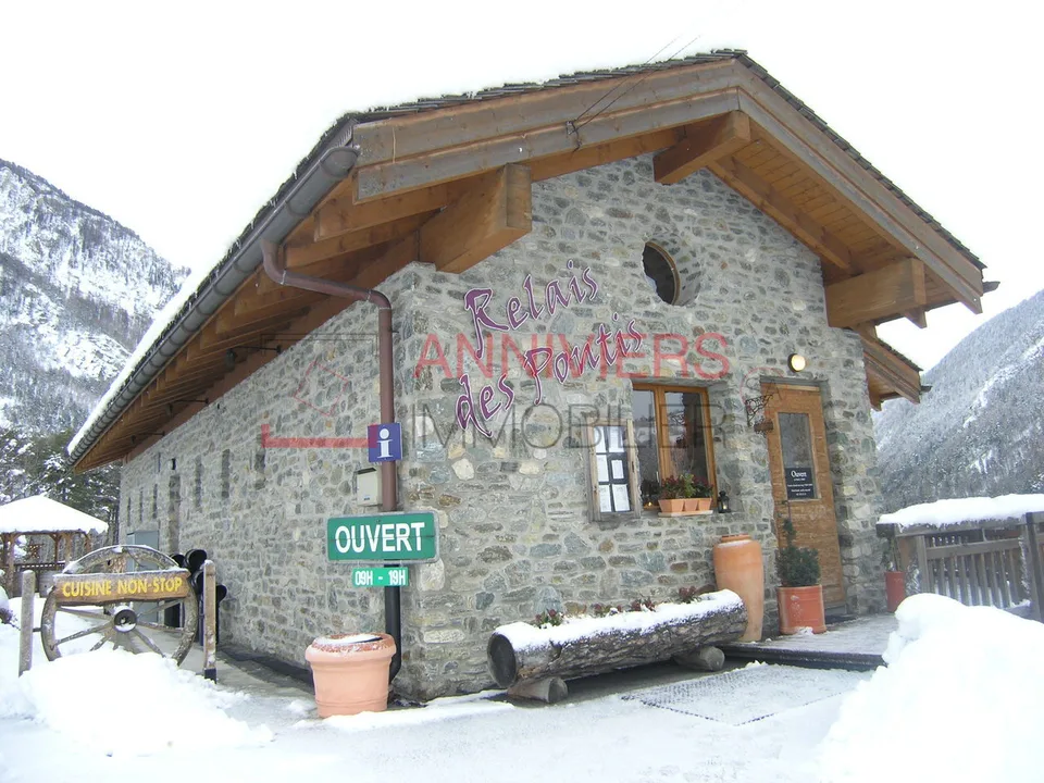 Typisches Restaurant mit Panoramablick und optimaler Sonneneinstrahlung – Foto 22 von 26