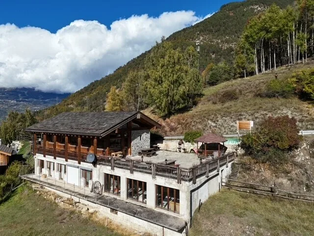 Typisches Restaurant mit Panoramablick und optimaler Sonneneinstrahlung – Foto 25 von 26