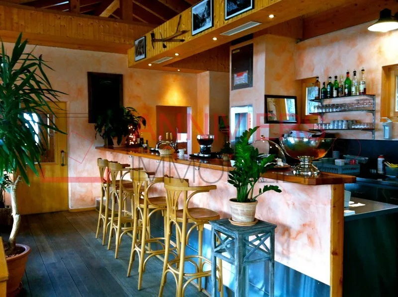 Typisches Restaurant mit Panoramablick und optimaler Sonneneinstrahlung – Foto 7 von 26