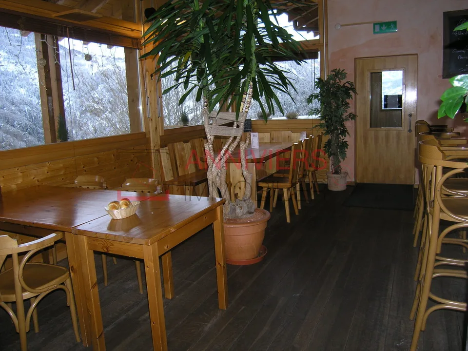 Typisches Restaurant mit Panoramablick und optimaler Sonneneinstrahlung – Foto 8 von 26