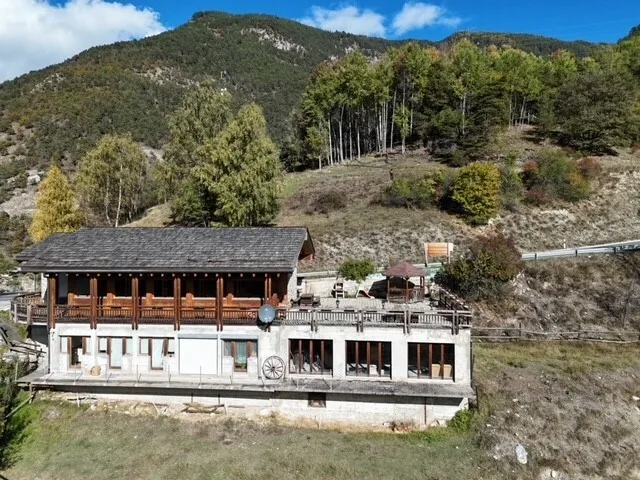 Typisches Restaurant mit Panoramablick und optimaler Sonneneinstrahlung – Foto 26 von 26