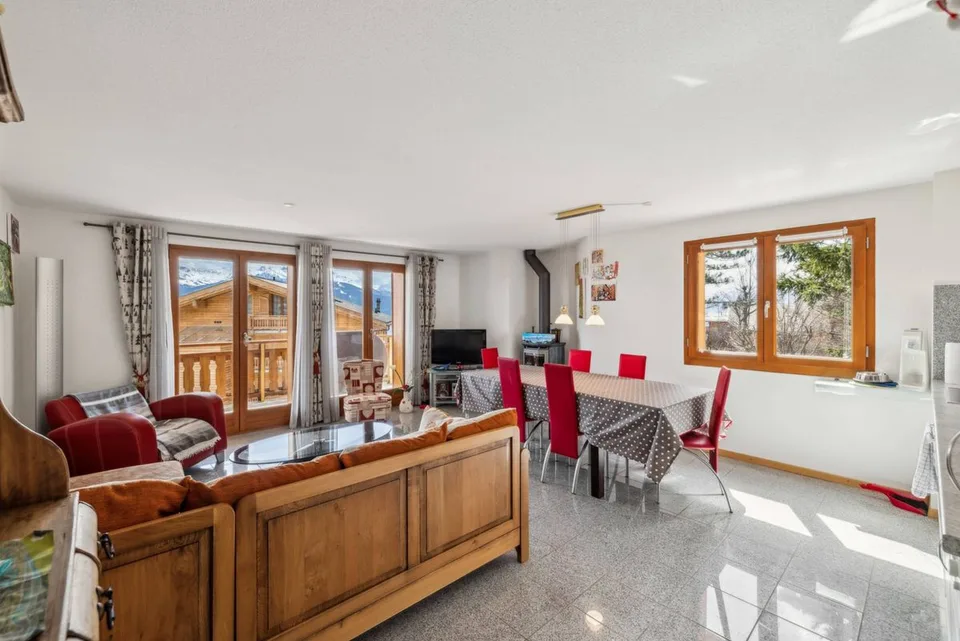 Appartement traversant de 5 pièces avec vue Alpes