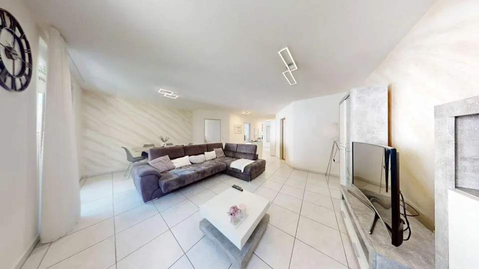 RESERVIERT Komfortables Wohnen 4.5 Zimmer mit viel Platz und Ruhe