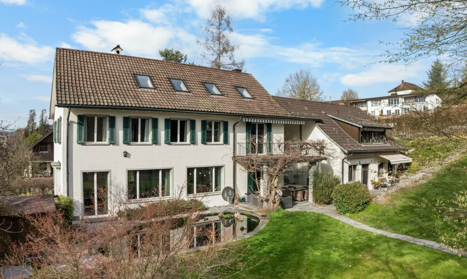 Exklusive 8 Zimmer-Villa mit zusätzlichem Einfamilienhaus auf 1624m²