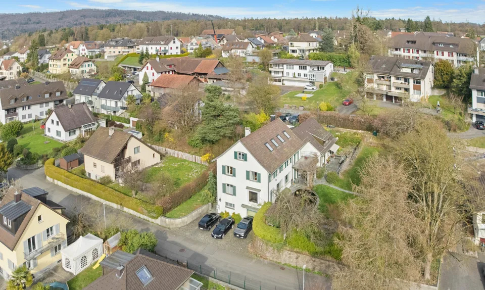 Exklusive 8 Zimmer-Villa mit zusätzlichem Einfamilienhaus auf 1624m²