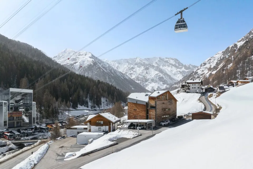 Grosszügige Maisonette-Ferienwohnung beim Skigebiet Samnaun / Ischgl mit grosser Terrasse