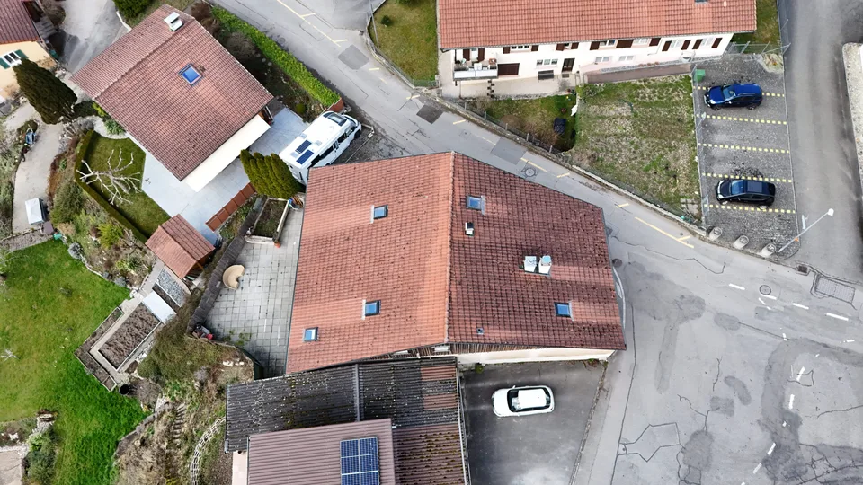 In vendita a Eschert affascinante casa con 3 appartamenti