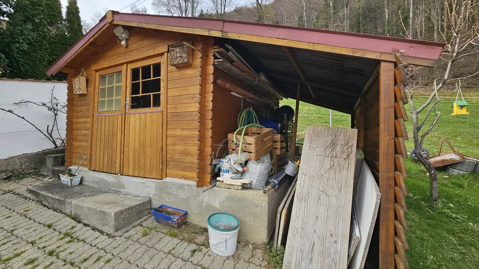Zu verkaufen in Roches (BE) Gebäude mit 3 Wohnungen und 4 Garagen