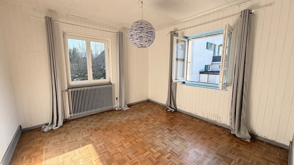 À vendre maison de 5 pièces avec grand jardin arboré à Courtedoux