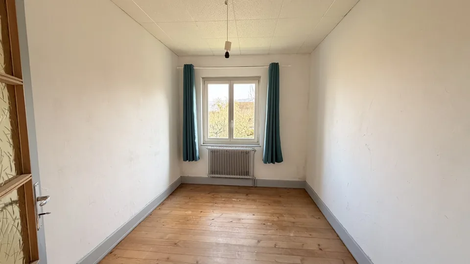 À vendre maison de 5 pièces avec grand jardin arboré à Courtedoux