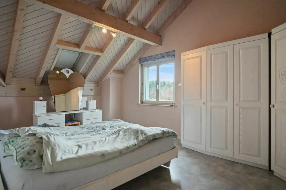 Bright 5.5 Room Single Family House with 4.5 Room Apartment and Far View into the Green in St. Antoni – photo 7 of 13