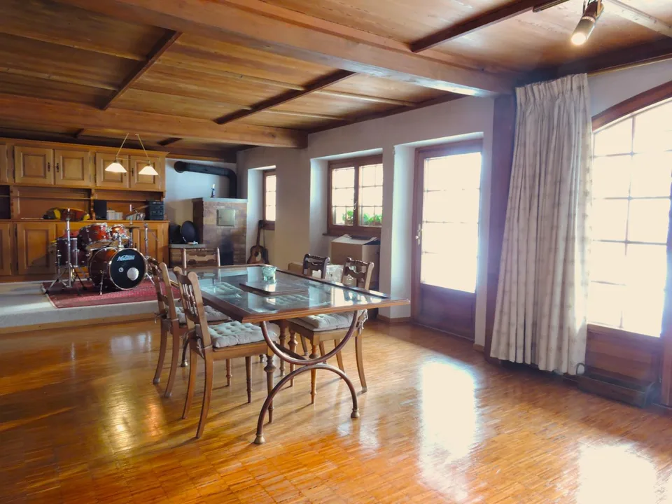 Magnifica casa di campagna a Blonay con vista sul lago di Ginevra