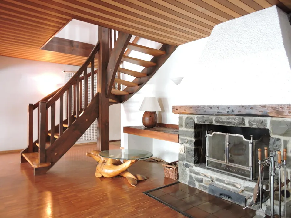 Magnifica casa di campagna a Blonay con vista sul lago di Ginevra
