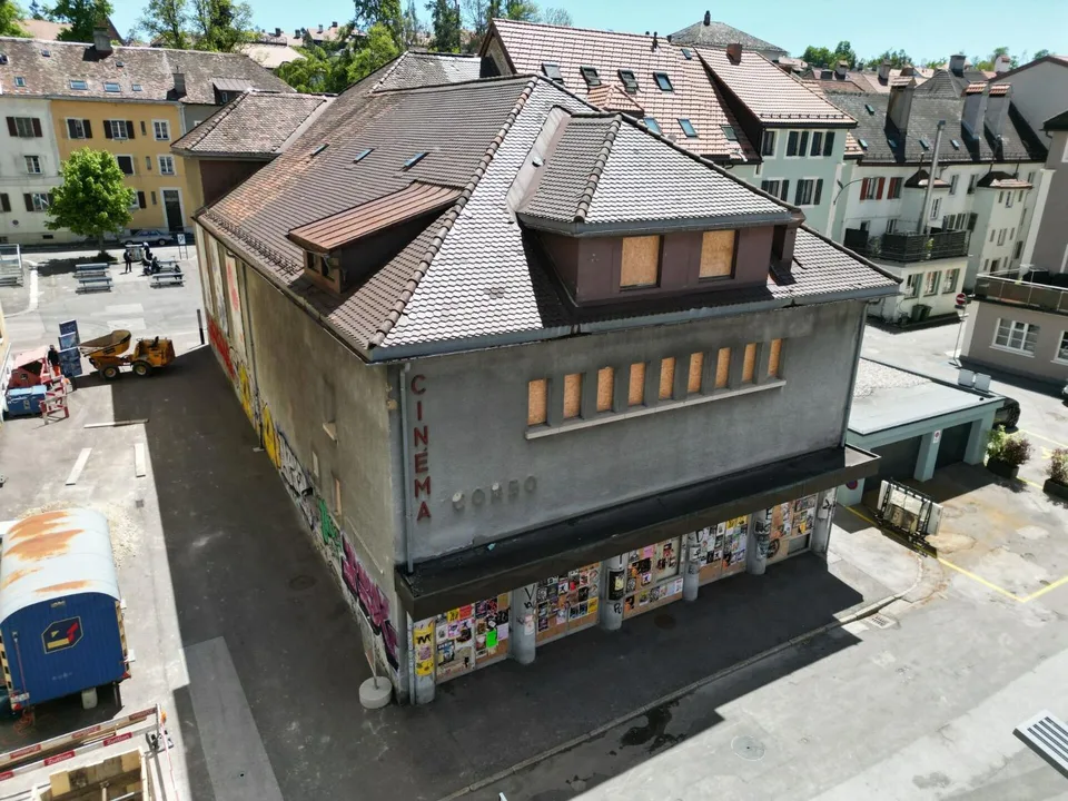 Wohn- und Geschäftshaus
