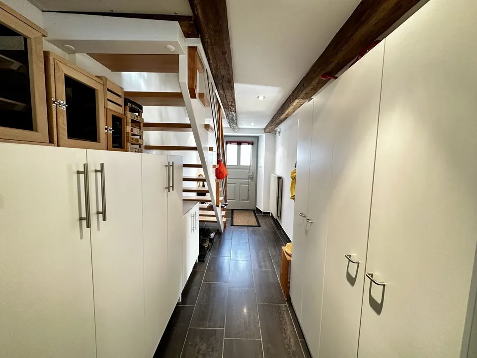Renoviertes 4,5-Zimmer-Bauernhaus in Coeuve in Ajoie mit großem Garten