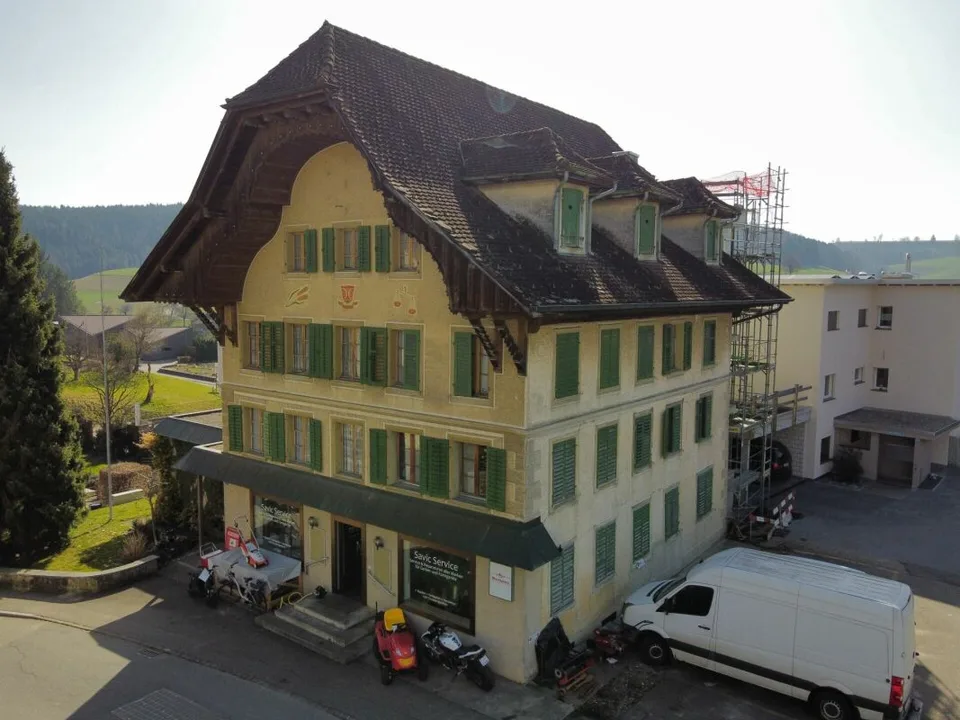 Teilrenoviertes Mehrfamilienhaus im Zentrum von Grossdietwil