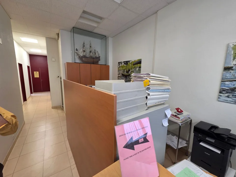Ginevra - Studio medico con clientela consolidata, 3-4 ambulatori, forte potenziale di sviluppo