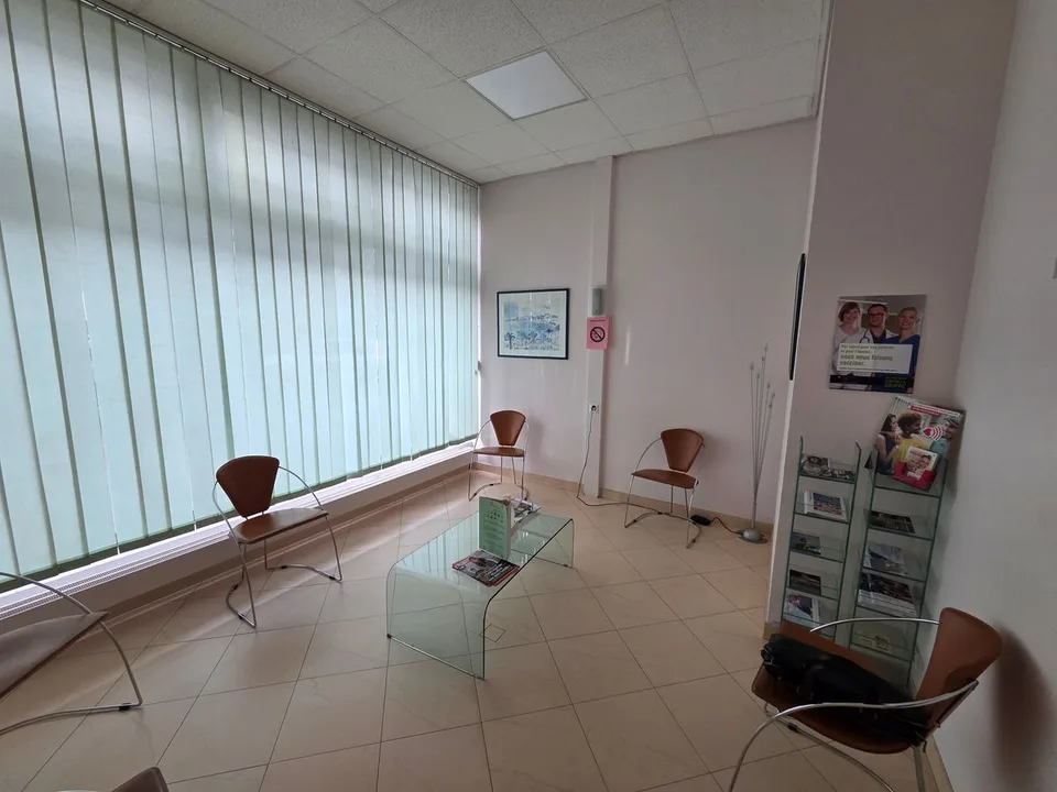 Ginevra - Studio medico con clientela consolidata, 3-4 ambulatori, forte potenziale di sviluppo