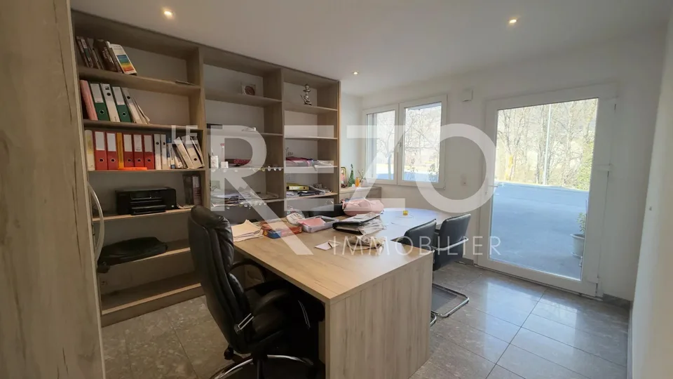 Außergewöhnliche Villa in Chalais mit Renditepotenzial
