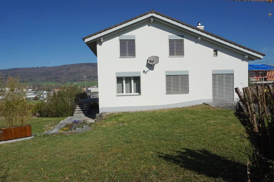 ARI-258 - Einfamilienhaus mit 6,5 Zimmern auf einem Grundstück von 1.572 m2 – Foto 6 von 13
