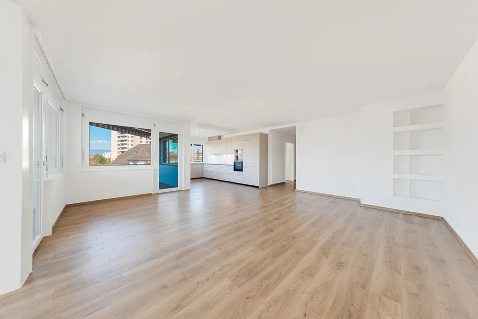 Appartement rénové de 5.5 pièces + studio indépendant