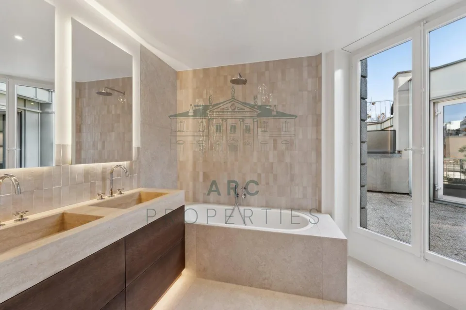 CHAMPEL - AUSGEZEICHNETE RENOVIERTE PENTHOUSE