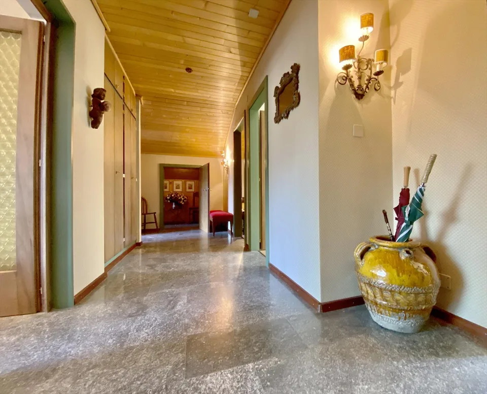 Appartement idéalement placé au centre à vendre – Foto 26 von 26