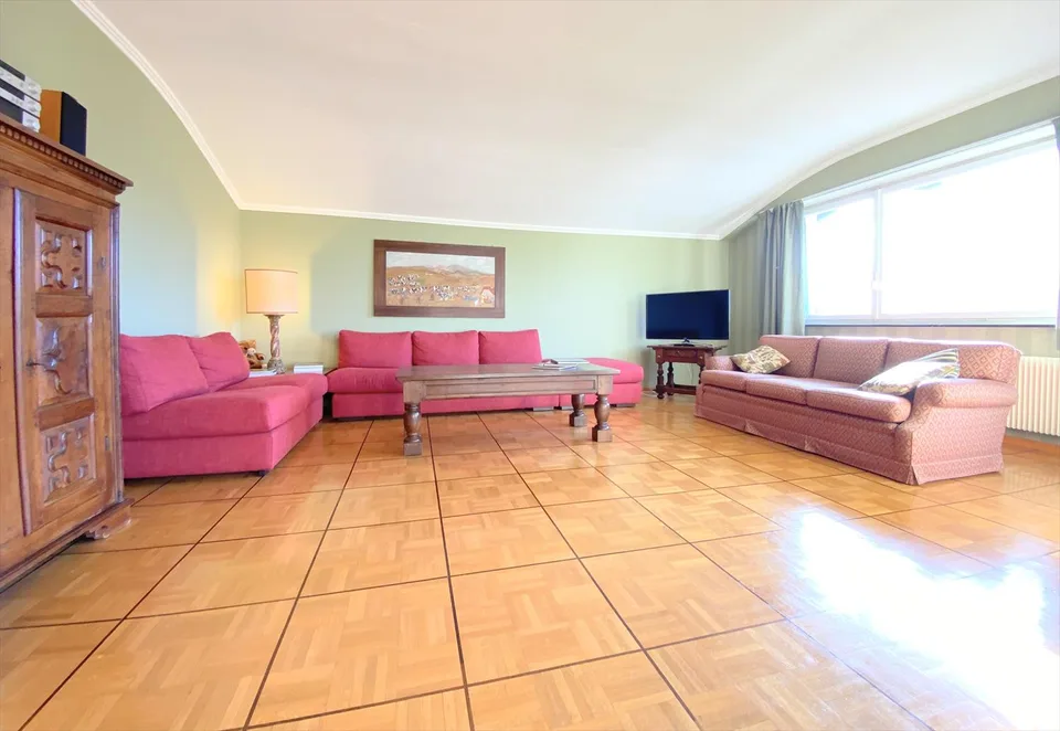 Dachgeschoss 5.5 Zimmer