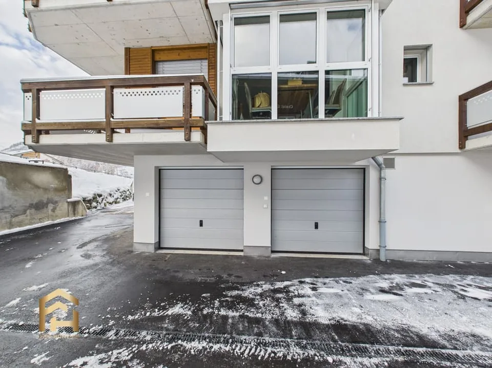Garage per auto situati centralmente a Täsch