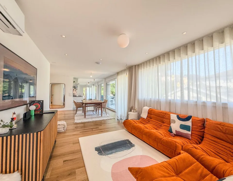 MIT INTEGRIERTER KLIMANLAGEN - Großes 4.5-Zimmer-Apartment mit 130m² PPE - Terrasse von 25m²