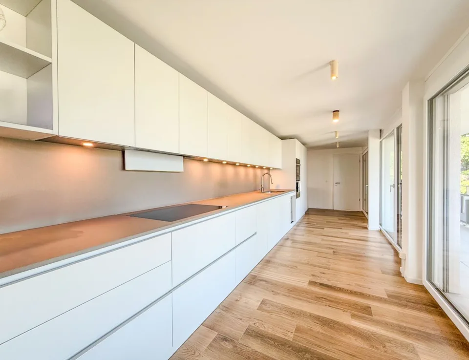 MIT INTEGRIERTER KLIMANLAGEN - Großes 4.5-Zimmer-Apartment mit 130m² PPE - Terrasse von 25m²