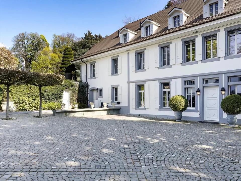 Prächtiges, vollständig renoviertes Herrenhaus