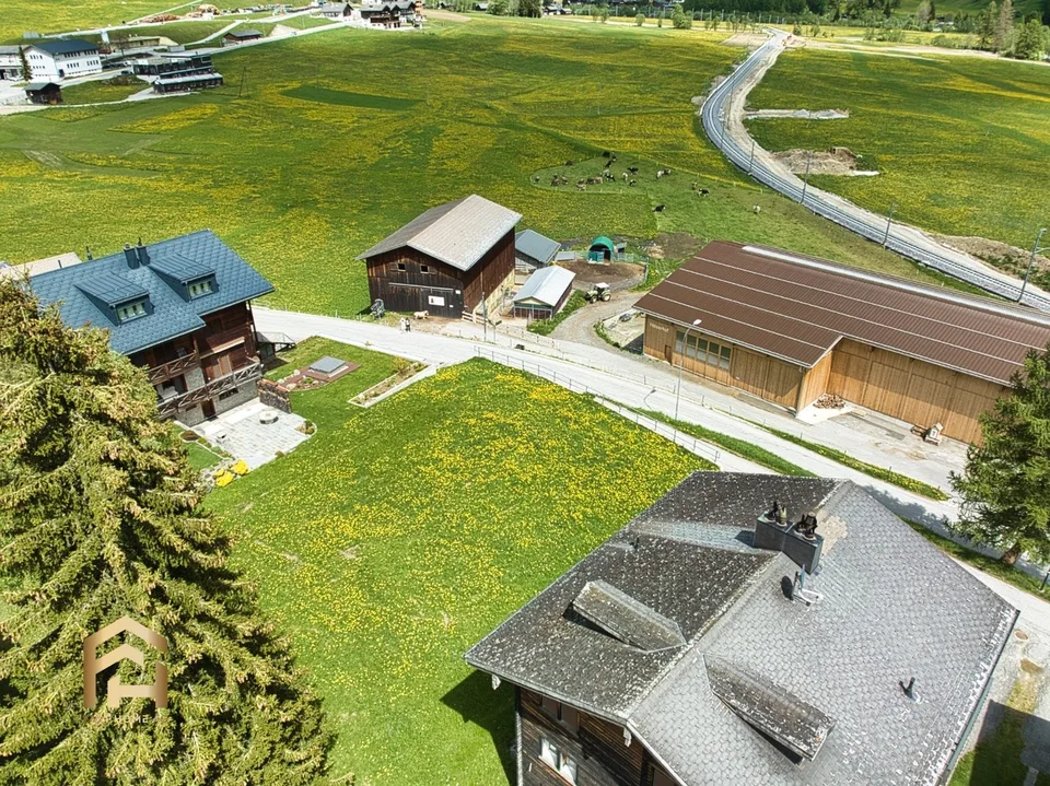 Terrain de construction de rêve dans un emplacement ensoleillé au cœur de Gluringen - Goms