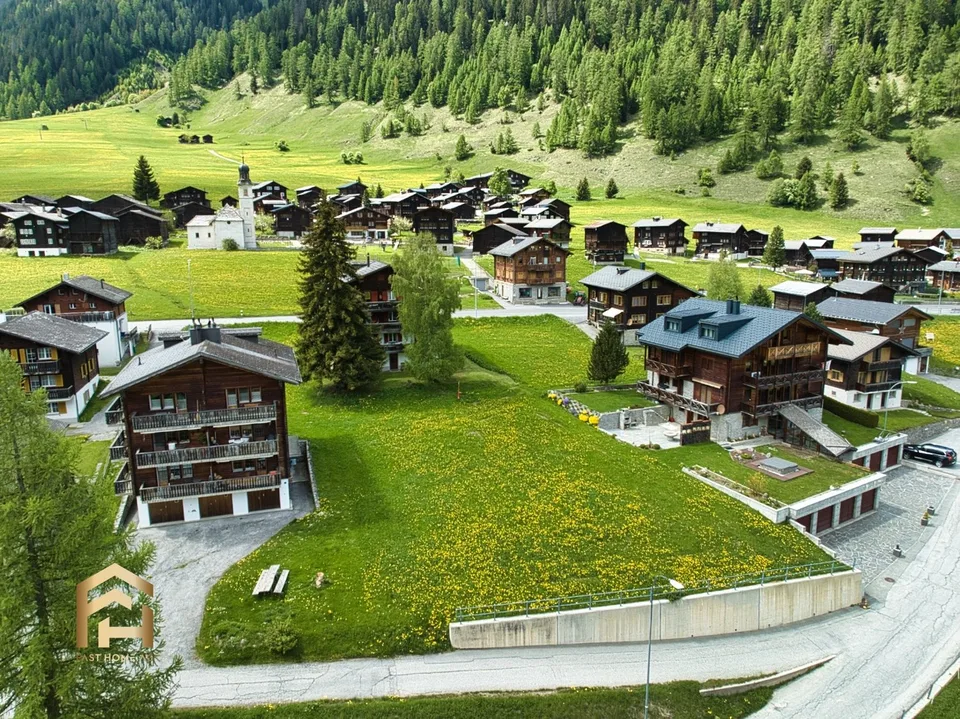Terrain de construction de rêve dans un emplacement ensoleillé au cœur de Gluringen - Goms