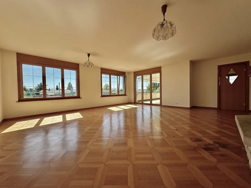 Spacieuse villa individuelle lumineuse avec appartement indépendant