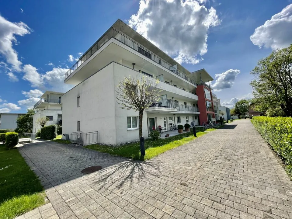 Appartement moderne de 4,5 pièces avec terrasse et ascenseur à Luterbach