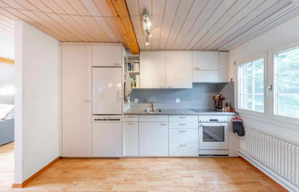 Edificio residenziale di 3 famiglie con progetto di costruzione approvato per 3 appartamenti aggiuntivi – foto 9 di 12