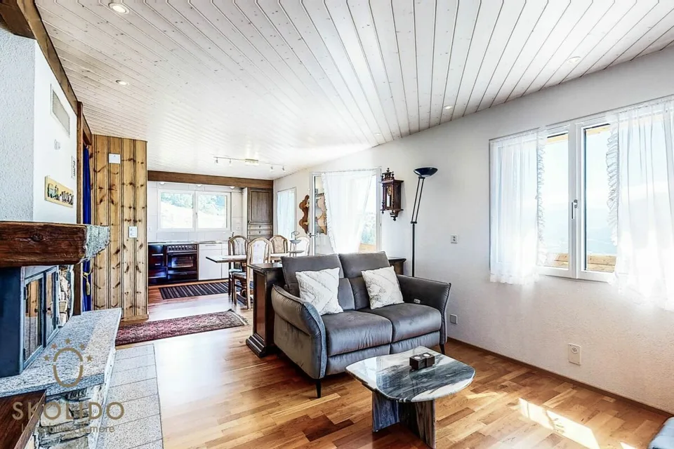Gepflegtes und modernisiertes Chalet mit Einliegerwohnung und Traumausblick – Foto 8 von 13