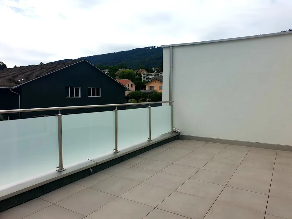 Zu verkaufen in Delémont modernes 5,5-Zimmer-Haus mit Garten
