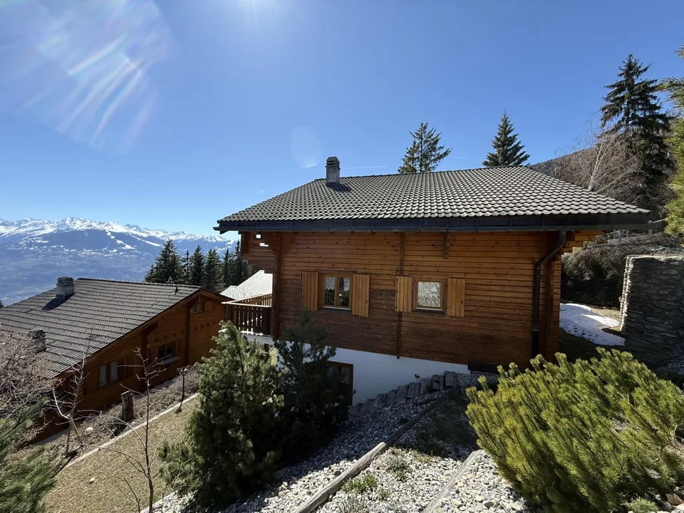 Großes Chalet in Anzère mit sehr schöner Aussicht in ruhiger Lage nahe dem Zentrum