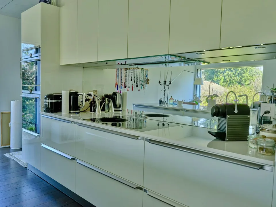 Tres Belle Town House contemporaine avec un merveilleux jardin japonais